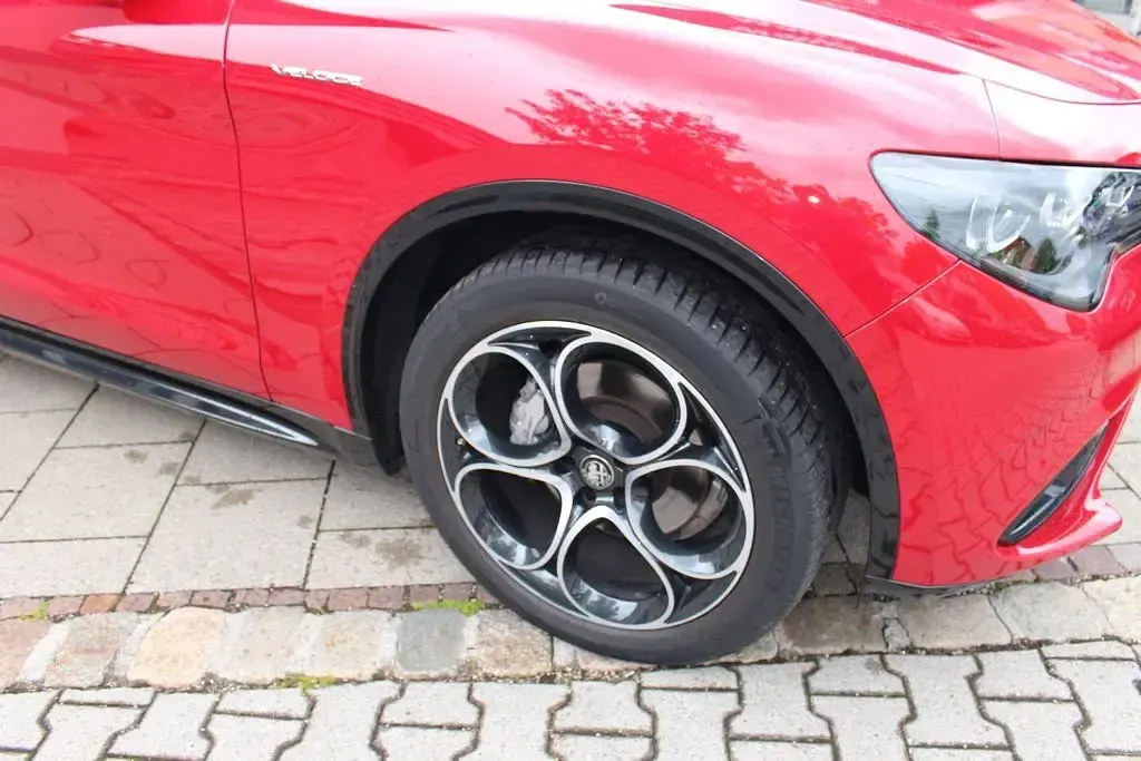Gebraucht Alfa Romeo Stelvio Veloce 209 PS (153 kW) 2023 Rot SUV