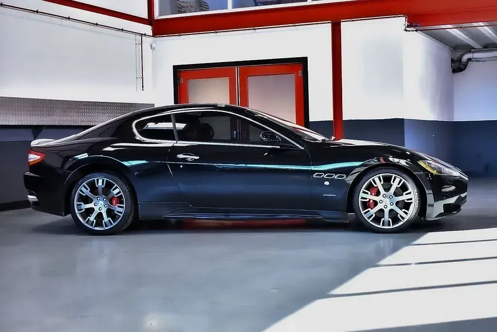 Gebraucht Maserati Granturismo 441 PS (324 kW) 2009 Schwarz Coupé