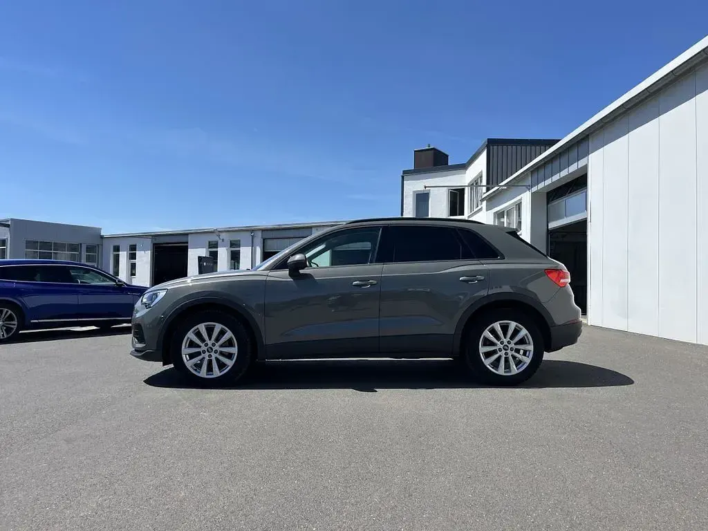 Gebraucht Audi Q3 Sport 150 PS (110 kW) 2022 Grau SUV