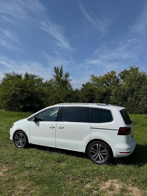 Weiß Gebraucht 2019 Seat Alhambra FR-Line Van / Kleinbus | 28.500 € (Fairer Preis) - Bild 1/4