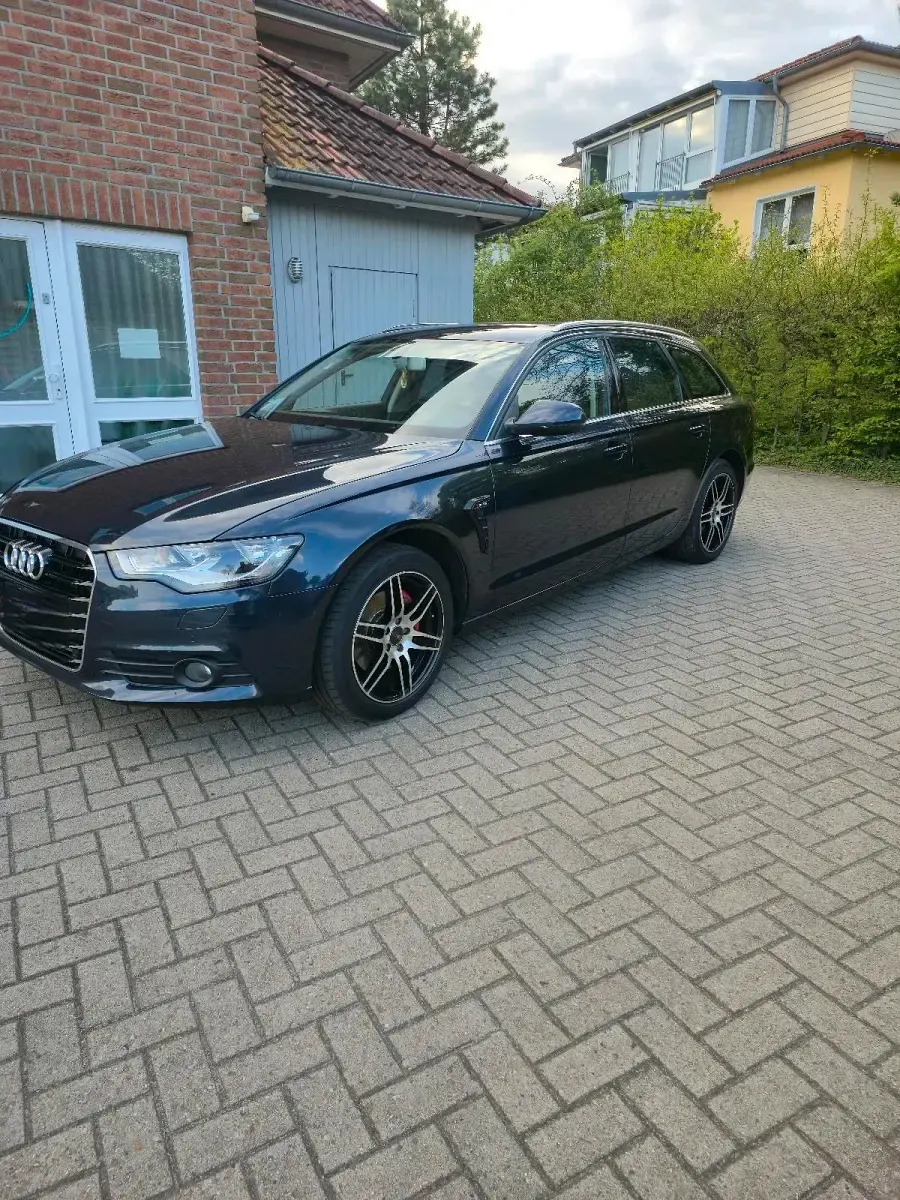 Gebraucht Audi A6 204 PS (150 kW) 2012 Blau Kombi