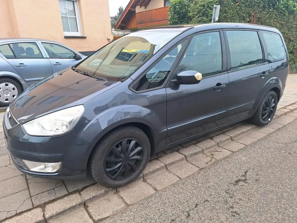 Używany Ford Galaxy 145 KM (106 kW) 2010 Szary Minivan