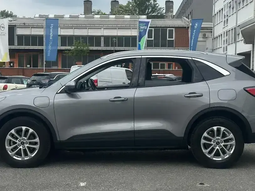 Gebraucht Ford Kuga 225 PS (165 kW) 2022 Solarsilber (metallic) SUV