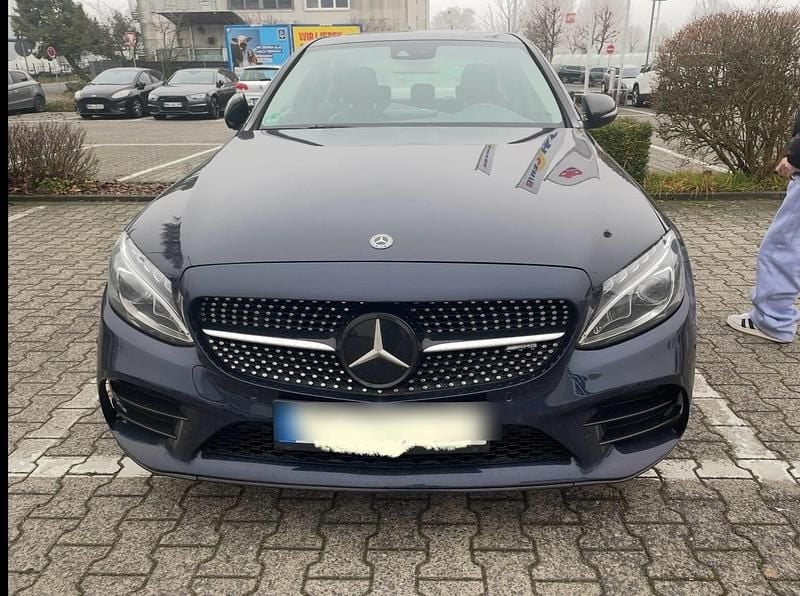 Gebraucht Mercedes C300 250 PS (183 kW) 2017 Blau Limousine