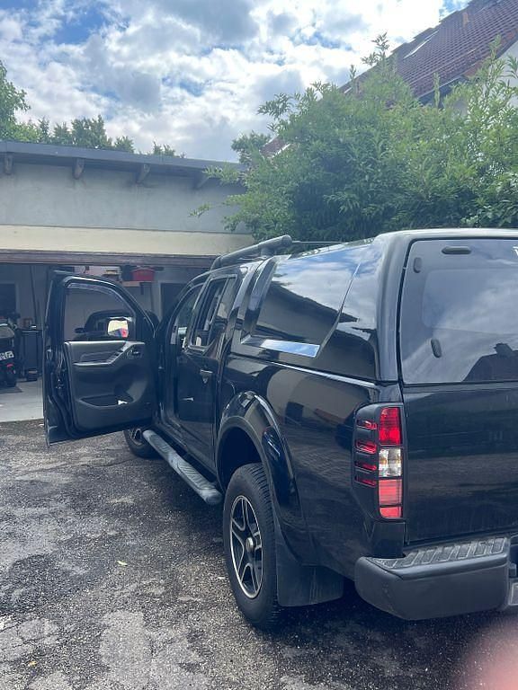 Schwarz Gebraucht 2012 Nissan Navara Abholung | 18.900 € (Teuer) - Bild 1/4