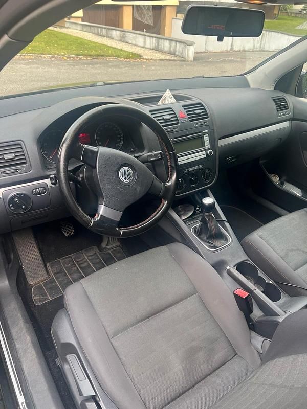 Gebraucht VW Golf V 80 PS (58 kW) 2008 Schwarz Kleinwagen