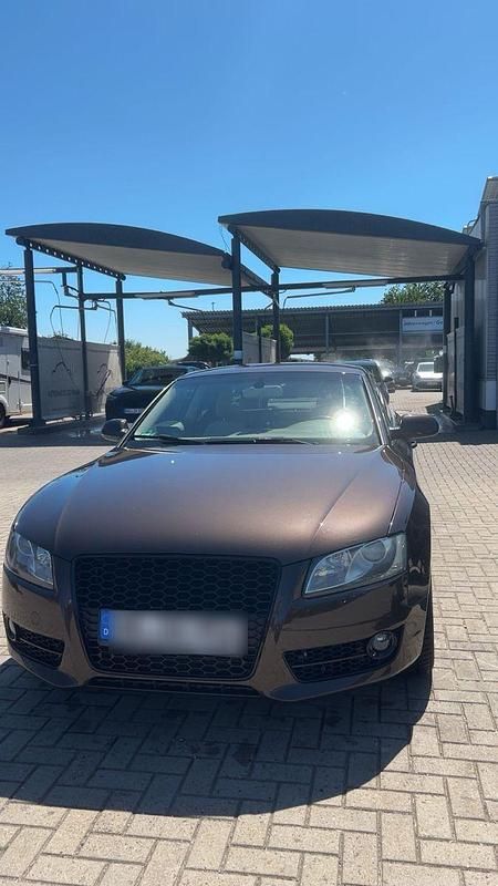 Braun Gebraucht 2011 Audi A5 Design Coupé | 7.000 € (Superpreis) - Bild 1/4