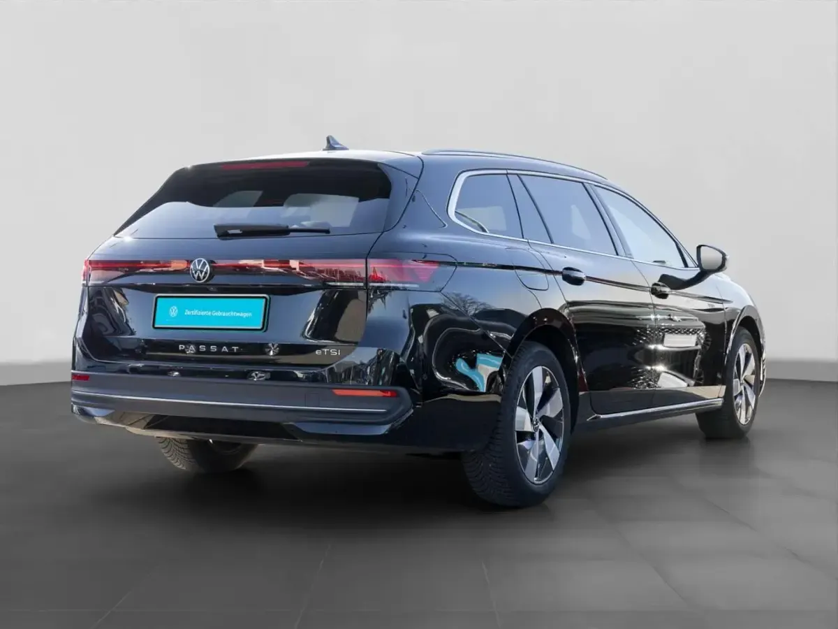 Gebraucht VW Passat Business 150 PS (110 kW) 2024 Schwarz Kombi