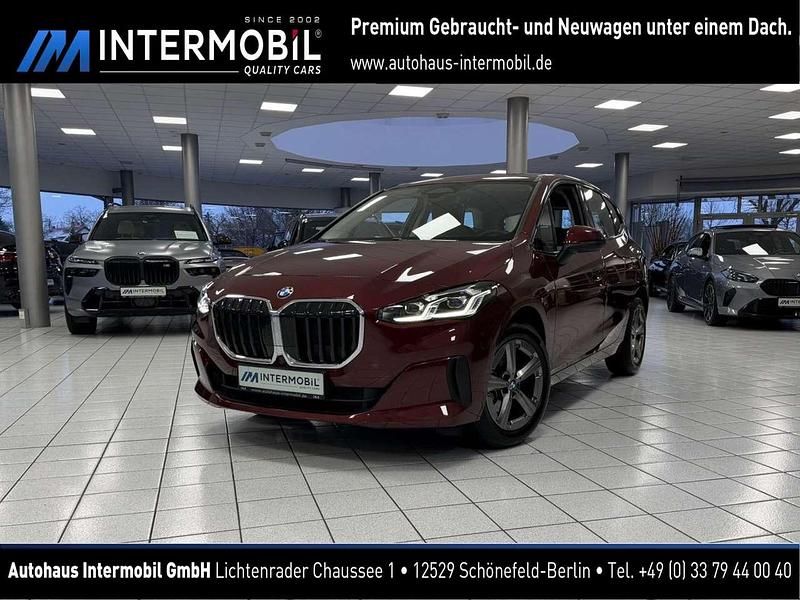 Piemont rot Gebraucht 2024 BMW 218 Van / Kleinbus | 24.990 € (Guter Preis) - Bild 1/4