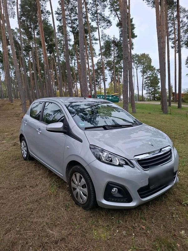 Silber Gebraucht 2021 Peugeot 108 Active Kleinwagen | 7.900 € (Guter Preis) - Bild 1/4