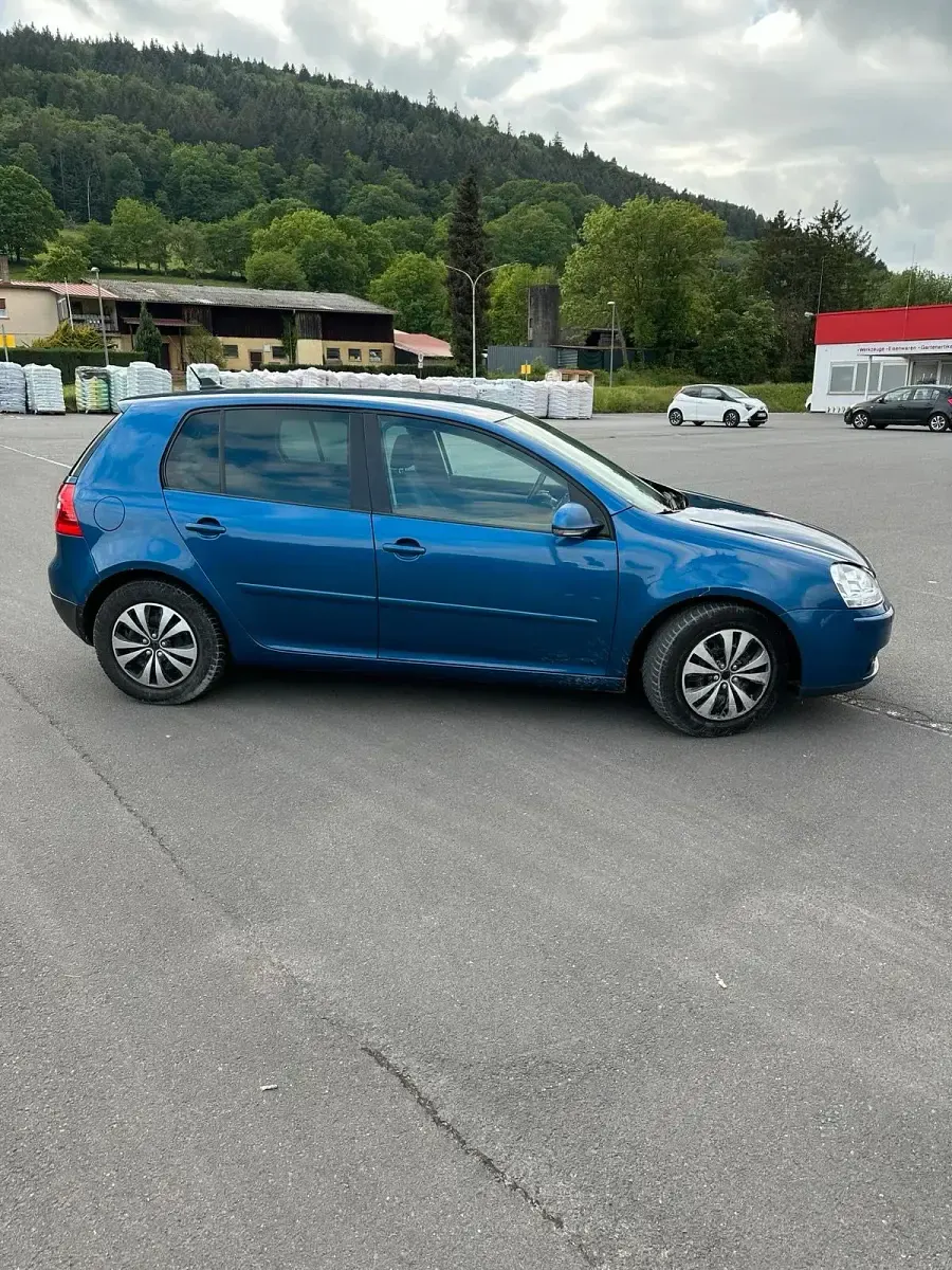 Gebraucht VW Golf V 105 PS (77 kW) 2007 Blau Limousine