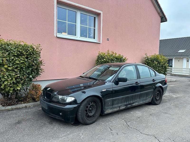 Gebraucht BMW 318 143 PS (105 kW) 2002 Schwarz Limousine