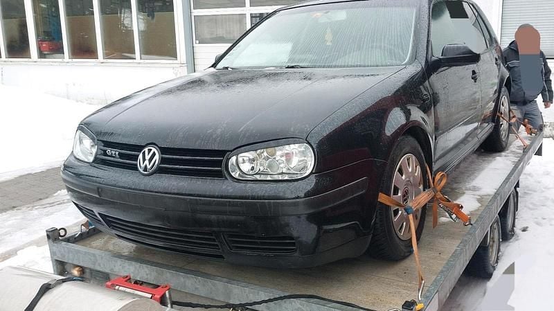 Gebraucht VW Golf IV 115 PS (84 kW) 2002 Schwarz Kleinwagen