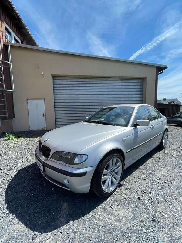 Gebraucht 2004 BMW 318 Lifestyle Limousine | 4.300 € (Etwas zu teuer) - Bild 1/4