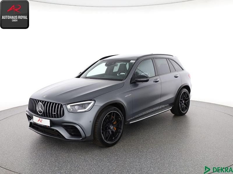 Grau Gebraucht 2021 Mercedes GLC63 AMG AMG SUV | 75.880 € - Bild 1/4