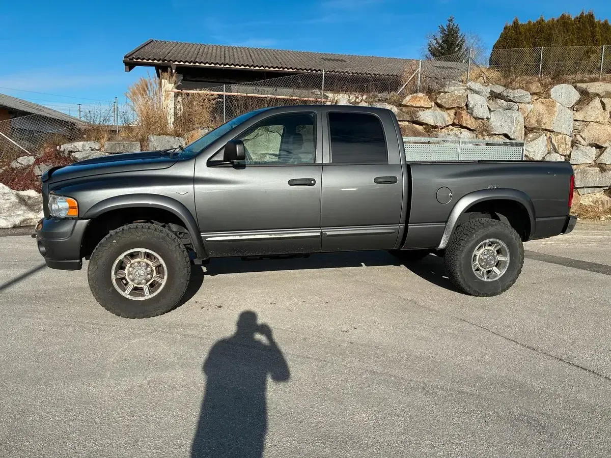 Gebraucht Dodge Ram 235 PS (172 kW) 2004 Grau Pickup