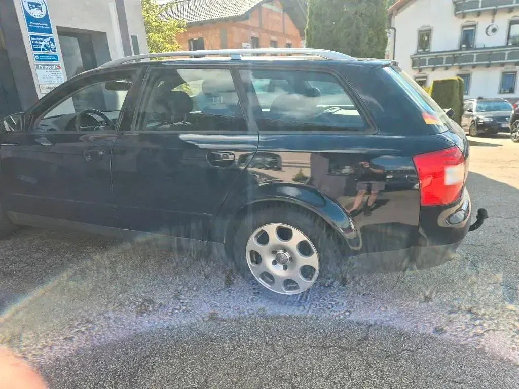 Gebraucht Audi A4 163 PS (119 kW) 2003 Blau Kombi