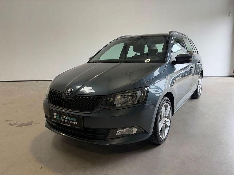 Grau Gebraucht 2018 Skoda Fabia Cool Plus Limousine | 9.990 € (Etwas zu teuer) - Bild 1/4