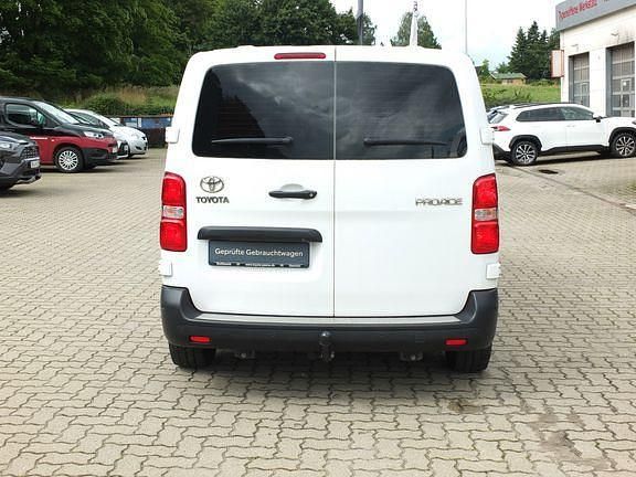 Gebraucht Toyota Proace 120 PS (88 kW) 2019 Schaumweiß Van / Kleinbus