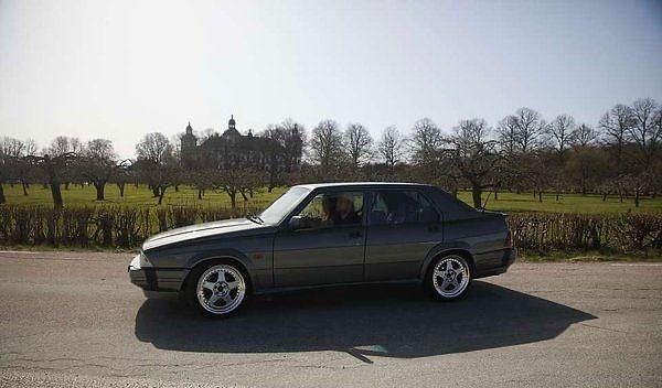 Gebraucht Alfa Romeo 75 200 PS (147 kW) 1988 Grau Limousine