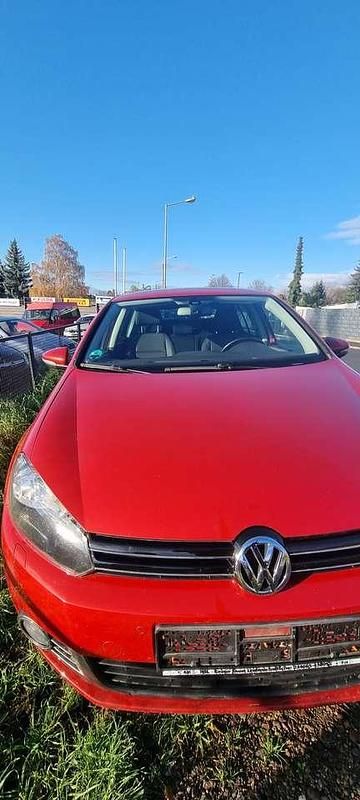 Gebraucht VW Golf VI Team 86 PS (63 kW) 2010 Rot Kleinwagen