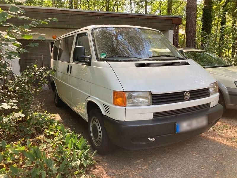 Usado VW Multivan 102 HP (75 kW) 2002 Branco Monovolume