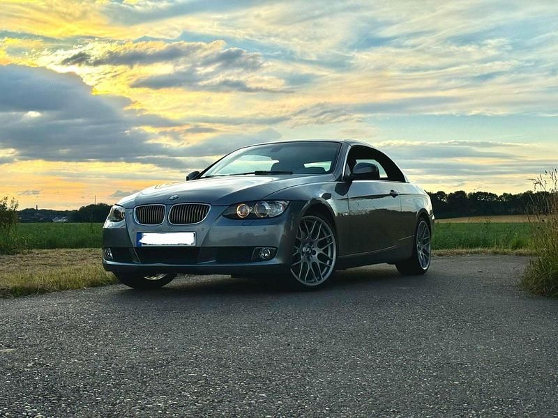 Gebraucht BMW 325 Cabriolet Comfort Edition 218 PS (160 kW) 2010 Grau Cabrio