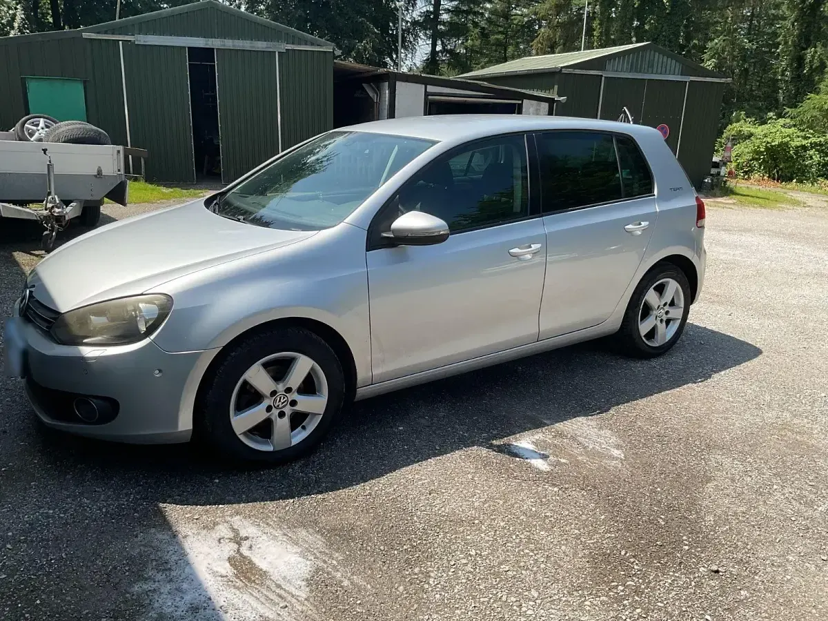 Gebraucht VW Golf VI Team 86 PS (63 kW) 2010 Silber Kleinwagen