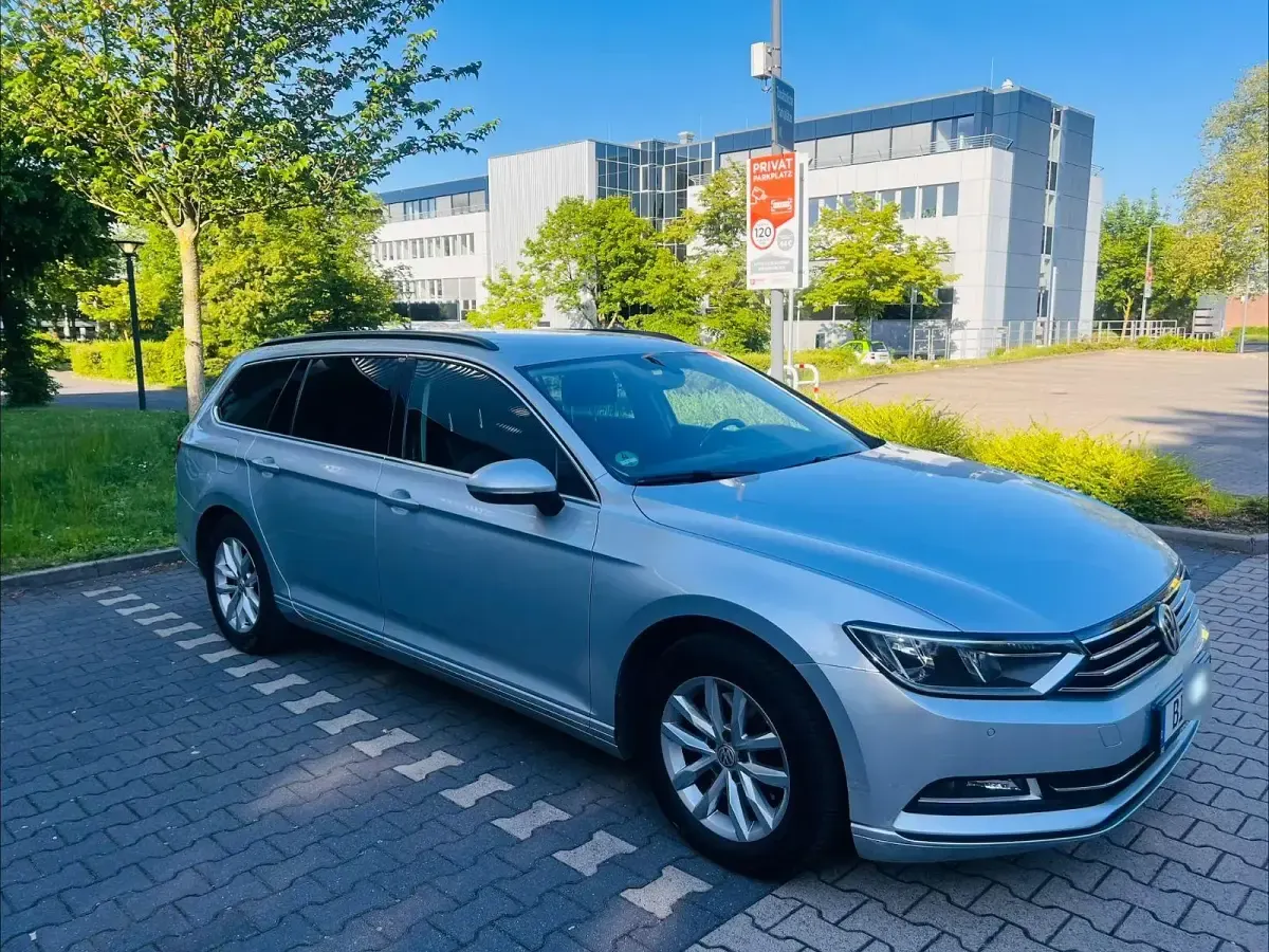 Gebraucht VW Passat Highline 140 PS (102 kW) 2016 Silber Kombi