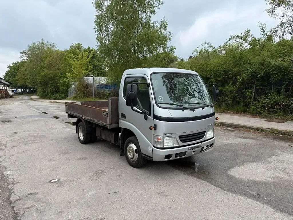 Gebraucht Toyota Dyna 109 PS (80 kW) 2007 Silber Pickup