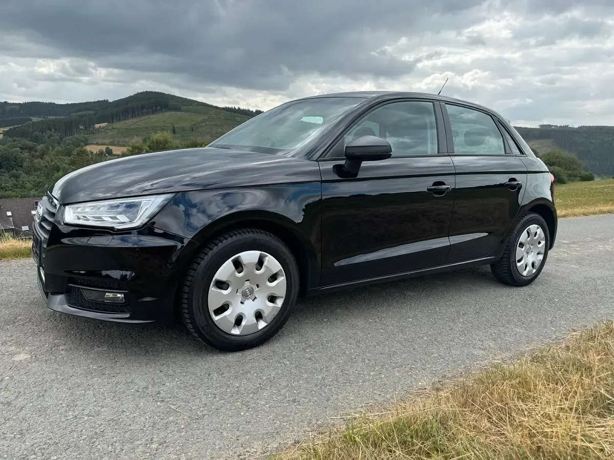 Gebraucht Audi A1 Sportback Comfort 82 PS (60 kW) 2018 Schwarz Kleinwagen