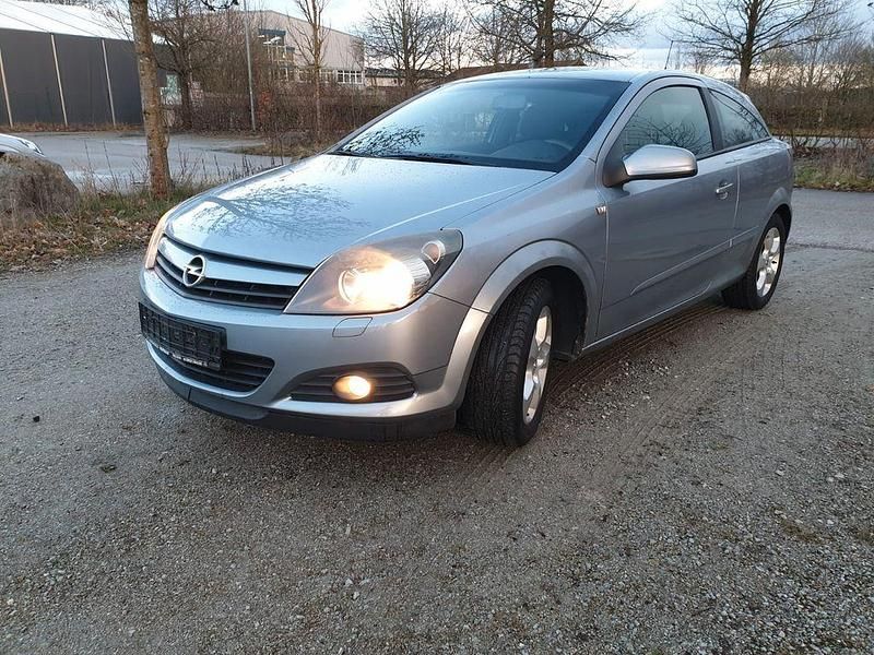 Gebraucht Opel Astra 125 PS (91 kW) 2005 Coupé