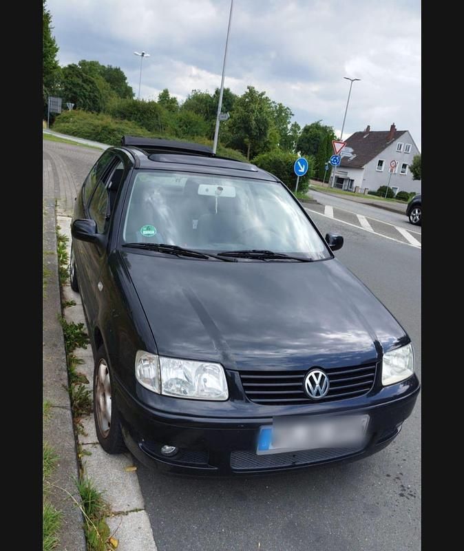 Schwarz Gebraucht 2000 VW Polo Kleinwagen | 999 € (Guter Preis) - Bild 1/4