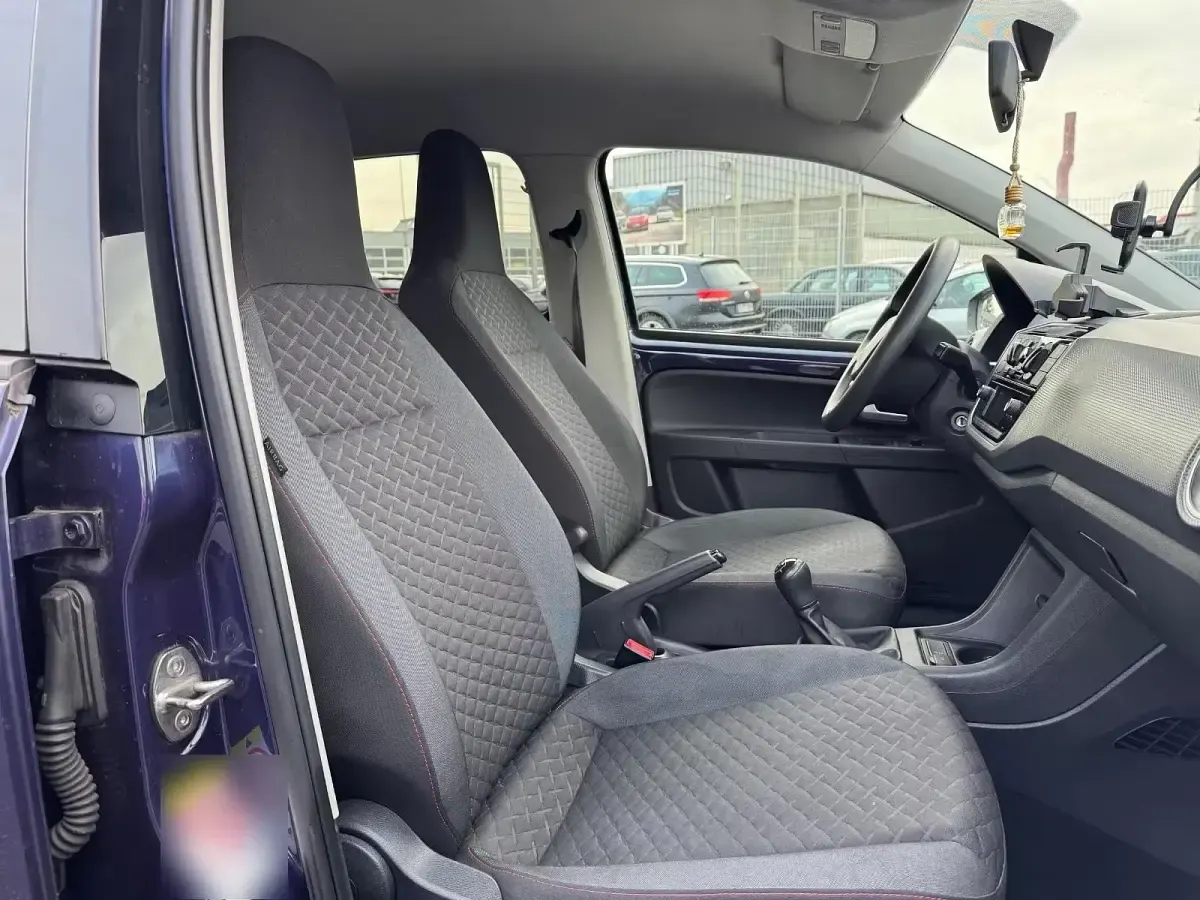 Gebraucht VW up! 60 PS (44 kW) 2018 Blau Kleinwagen