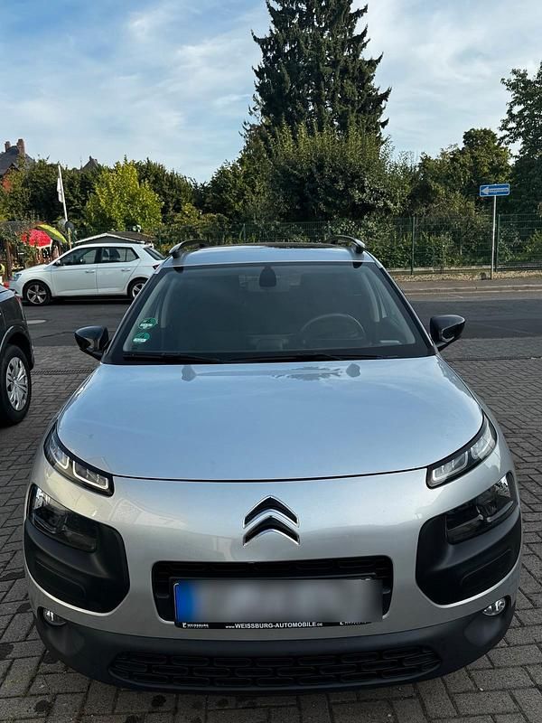 Grau Gebraucht 2016 Citroën C4 Cactus Kleinwagen | 7.500 € (Guter Preis) - Bild 1/4