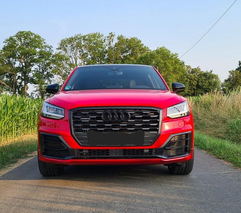 Gebraucht Audi Q2 Comfort 190 PS (139 kW) 2018 Rot SUV