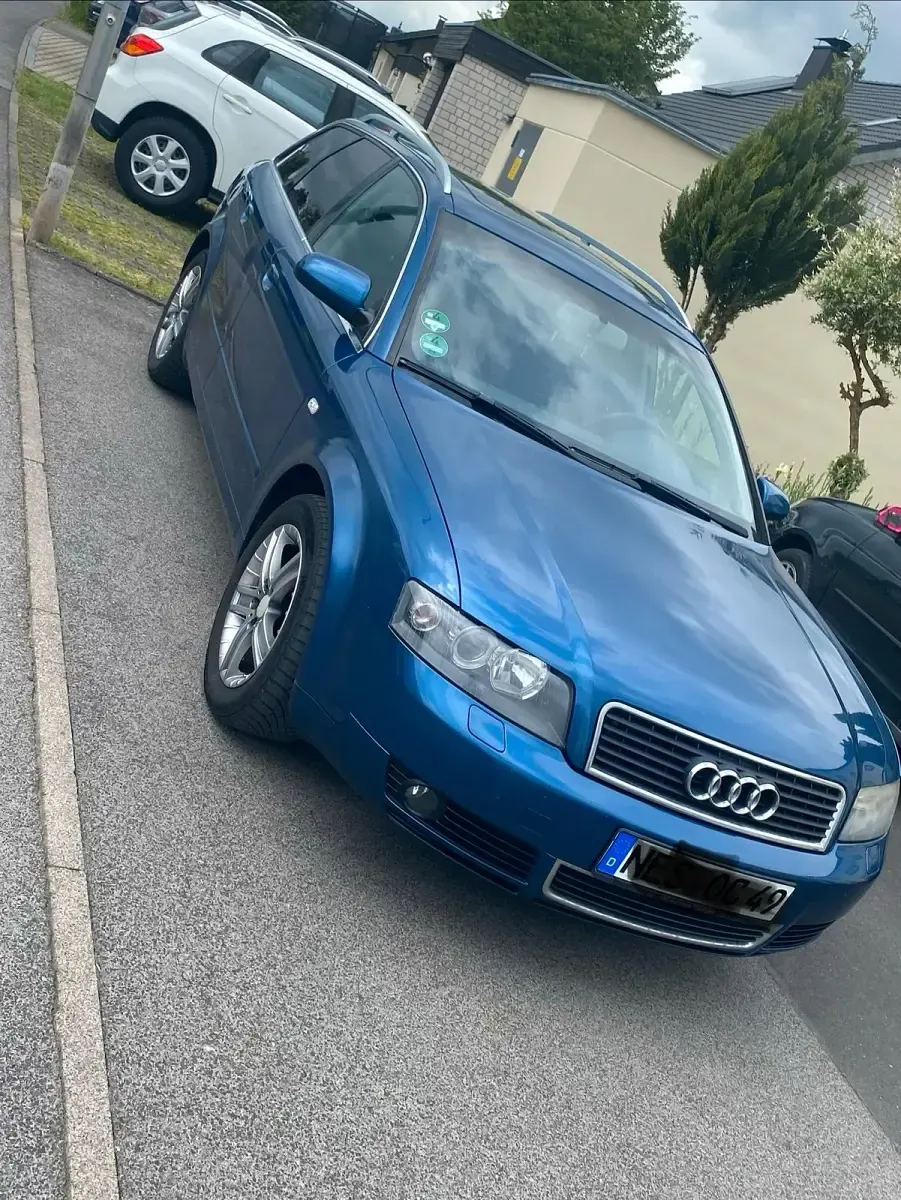 Gebraucht Audi A4 131 PS (96 kW) 2004 Blau Kombi