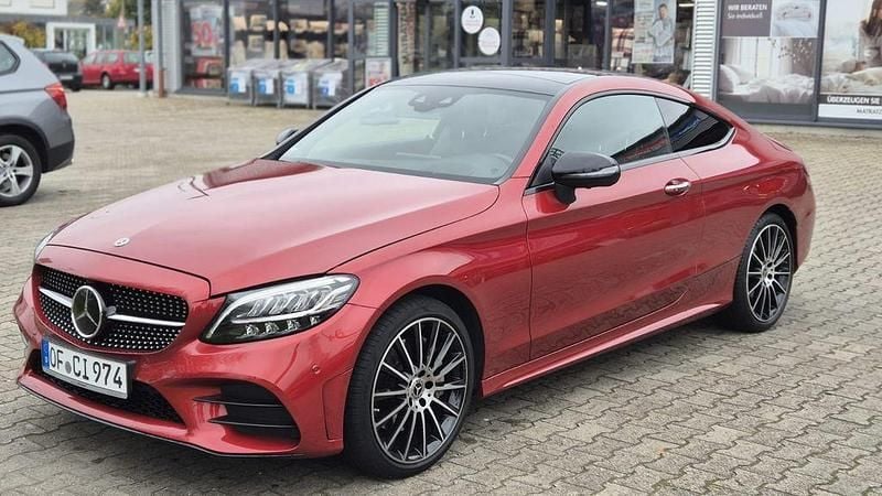 Rot Gebraucht 2020 Mercedes C300 AMG Coupé | 34.800 € (Superpreis) - Bild 1/4