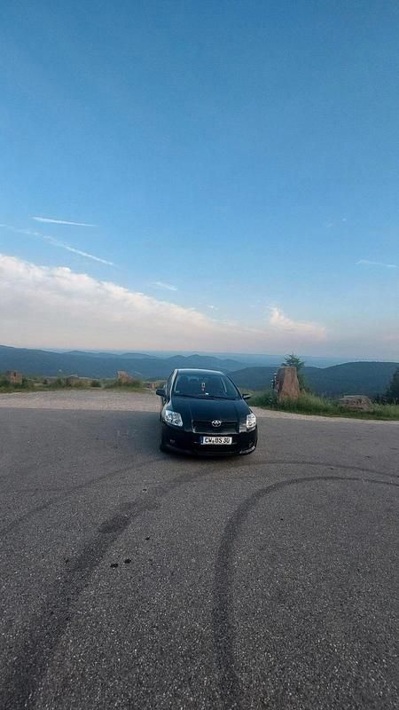 Schwarz Gebraucht 2008 Toyota Auris Kleinwagen | 3.250 € (Etwas zu teuer) - Bild 1/4