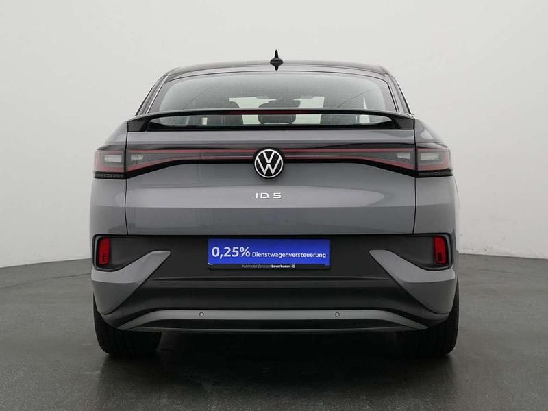 Gebraucht VW ID.5 Pro Performance 150 kW (204 PS) 2023 Grau / mondstein grau SUV