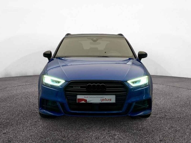 Gebraucht Audi A3 Sportback S-Line 190 PS (139 kW) 2019 Blau Kleinwagen