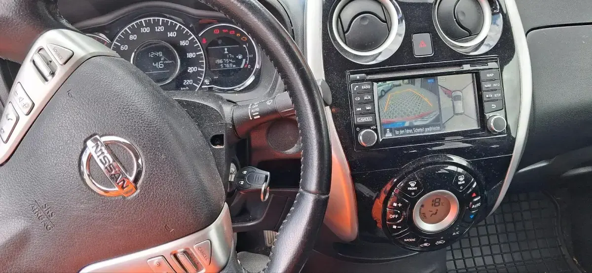 Gebraucht Nissan Note 90 PS (66 kW) 2015 Rot Kleinwagen