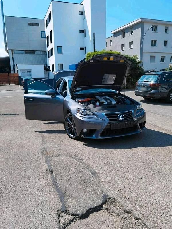 Gebraucht Lexus IS300h 223 PS (164 kW) 2013 Silber Limousine