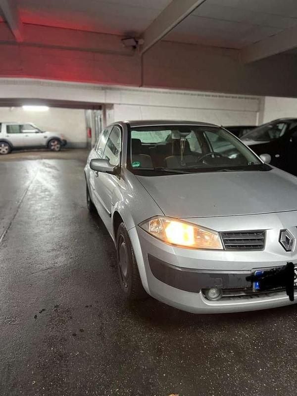 Gebraucht Renault Mégane II Authentique 82 PS (60 kW) 2005 Limousine