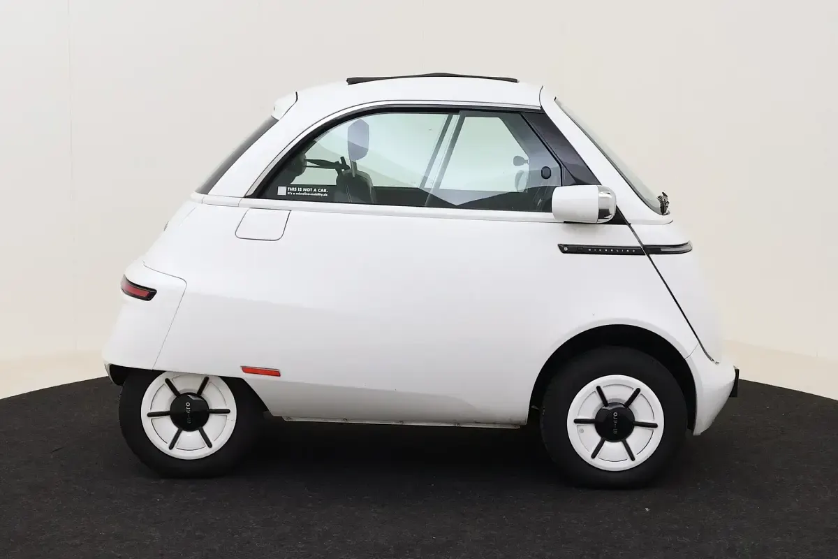Gebraucht Micro Microlino 11 kW (16 PS) 2024 (santorini weiss) Kleinwagen