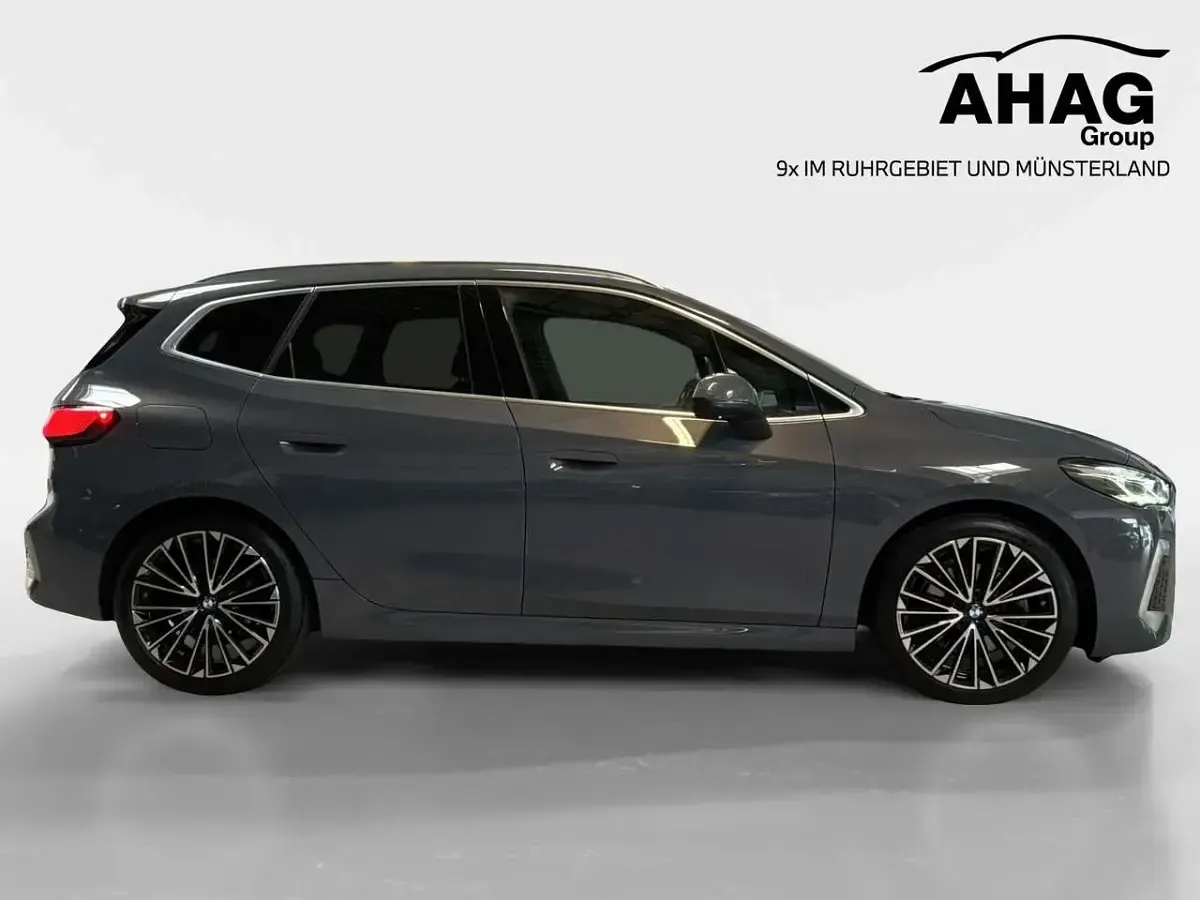 Gebraucht BMW 223 Active Tourer Comfort Edition 211 PS (155 kW) 2023 Grau Van / Kleinbus