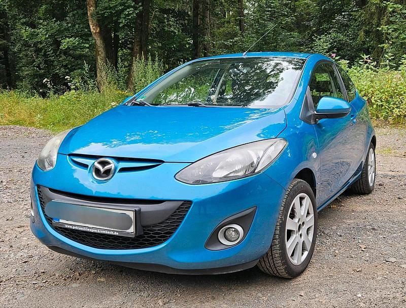 Blau Gebraucht 2012 Mazda 2 Limousine | 2.800 € (Fairer Preis) - Bild 1/4