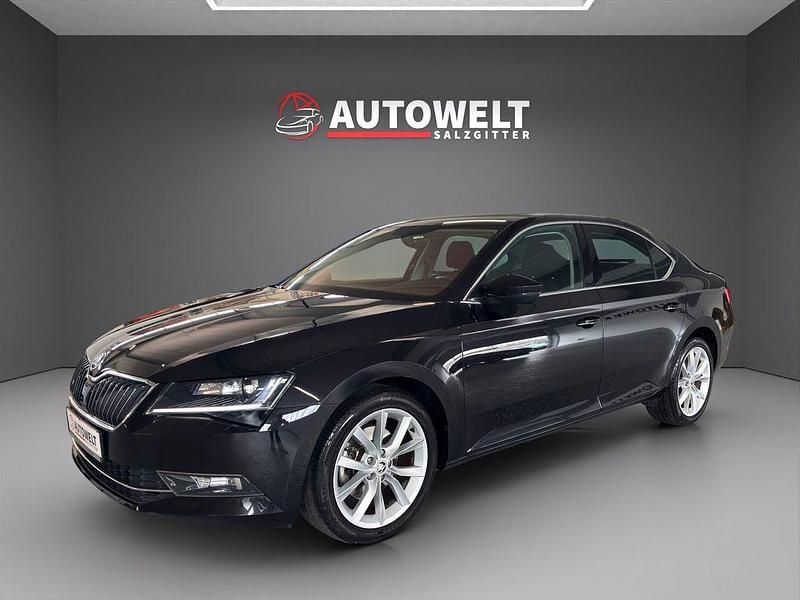 Schwarz Gebraucht 2018 Skoda Superb Limousine | 18.999 € (Fairer Preis) - Bild 1/4