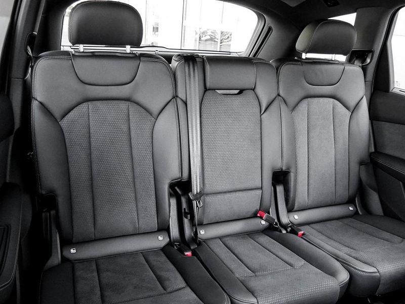 Neu Audi Q7 Business 286 PS (210 kW) 2025 Daytonagrau perleffekt SUV