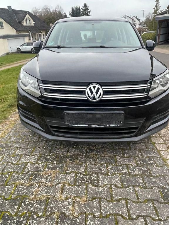 Grau Gebraucht 2014 VW Tiguan Trendline SUV | 8.999 € (Fairer Preis) - Bild 1/4